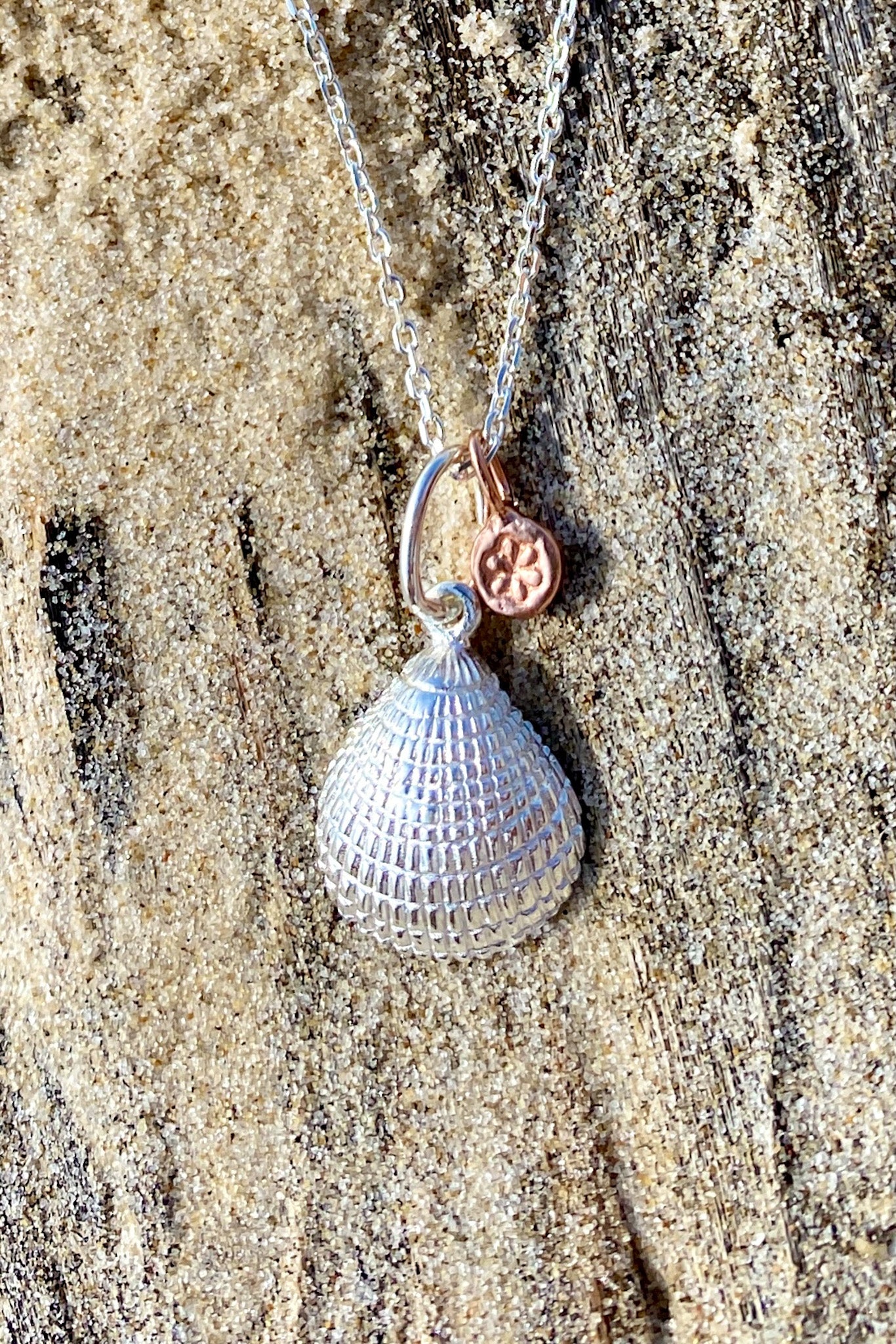 Shell charm necklace